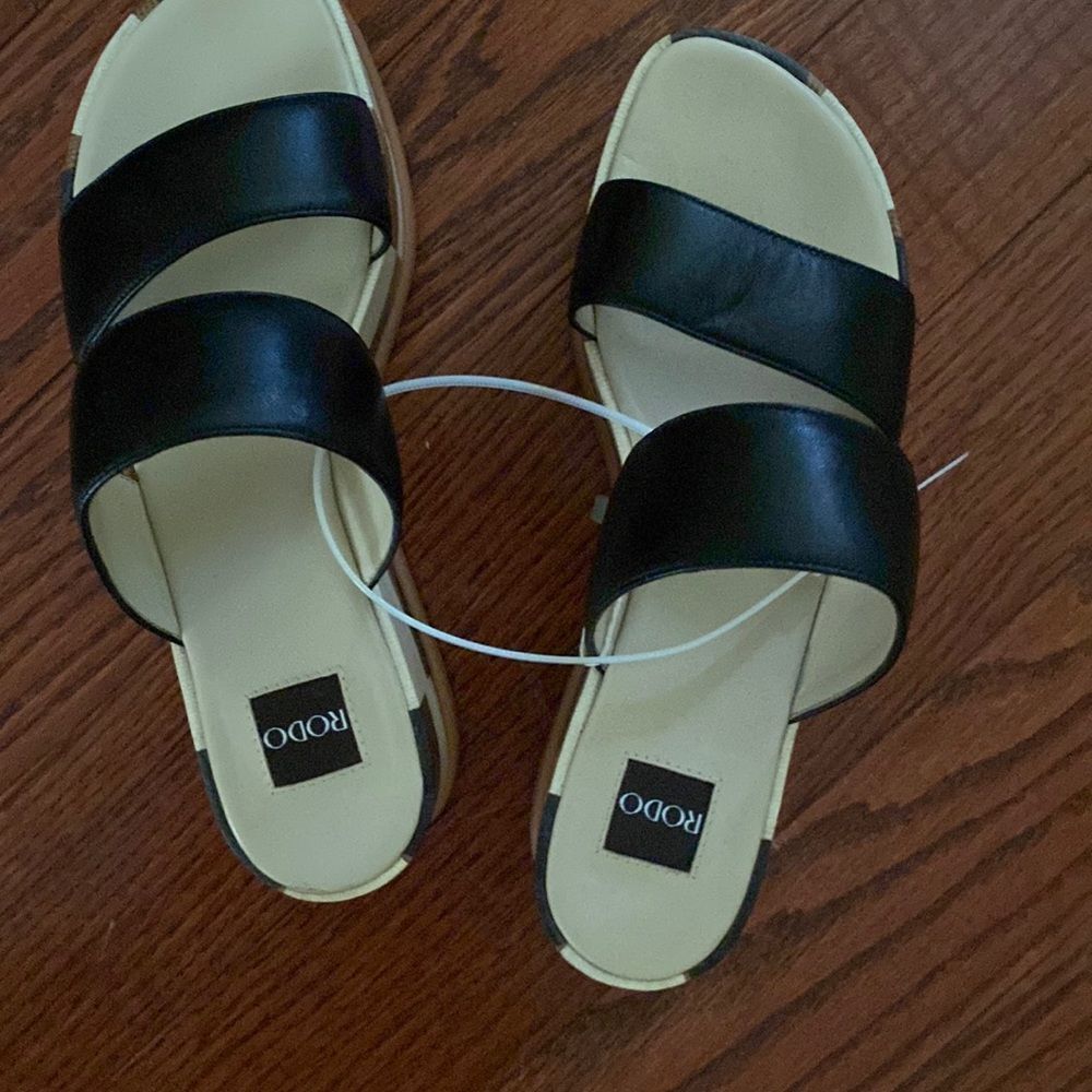 RODO sandals